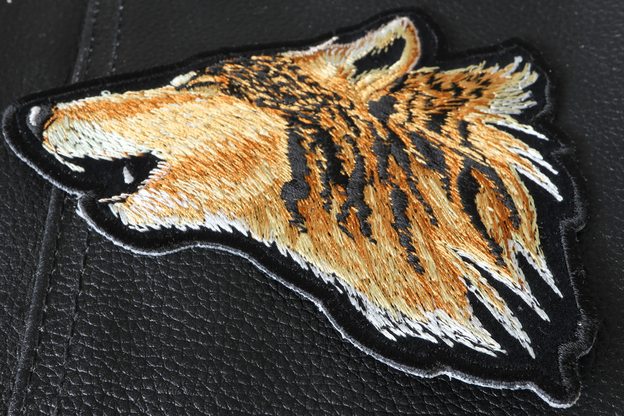 Iron On Small Howling Wolf Patch Embroidered Patches Thecheapplace