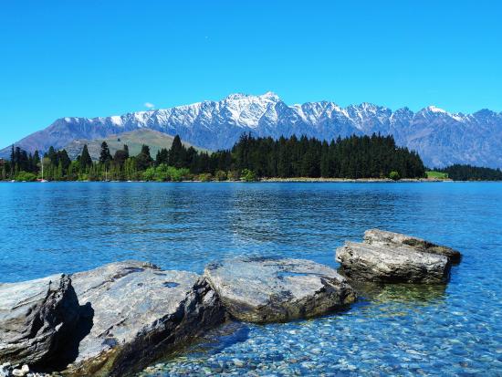 A Warm Road for December, Haast Pass