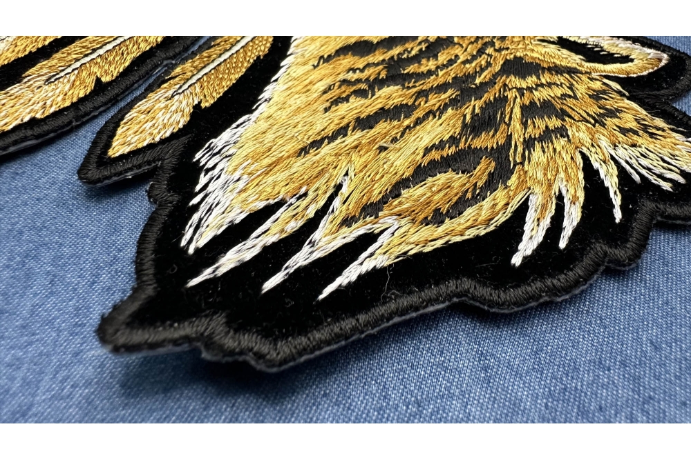  Howling Wolf Moon and Feathers Patch, Large Biker Back Patches  for Leather Vests : Arts, Crafts & Sewing